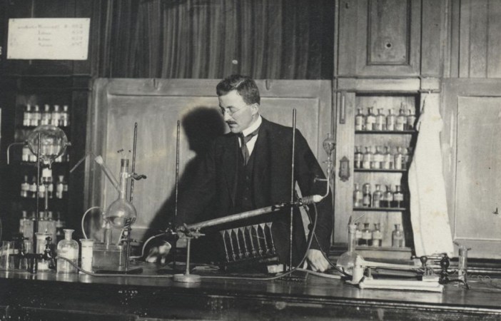 Staudinger in his lab