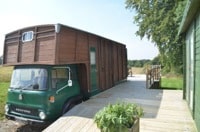 glamping-hampshire-cedar-valley-betty-the-horsebox