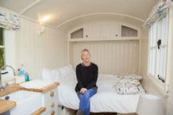 glamping-hampshire-meon-springs-huts-bed-s