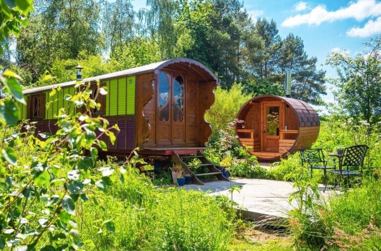 Glamping retro and vintage caravans