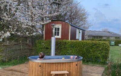 Glamping Shepherds huts with hot tub